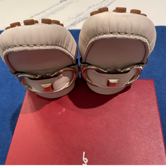 ☆☆Sold ☆ Sold ☆☆SALVATORE FERRAGAMO loafers - Picture 2 of 8
